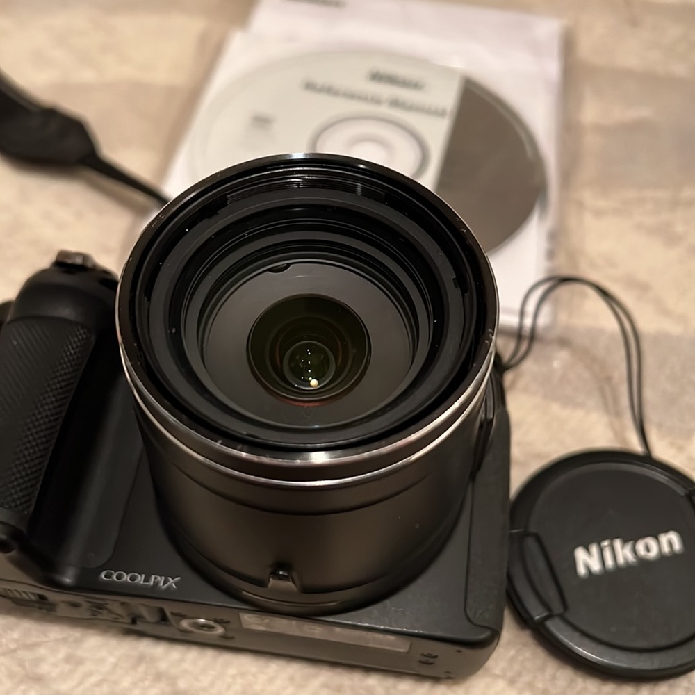 Nikon Camera - Picture 4 of 15